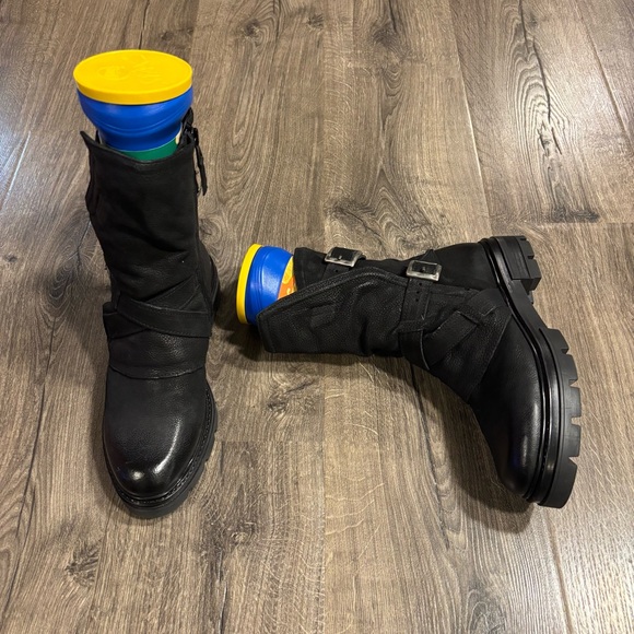 Miz Mooz Shoes - Miz Mooz Leather Double Buckle Ankle Boots Biggs Black Women’s Sz EU 39 US 8.5